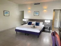 South Point Suite 303 beach front Hotels in 