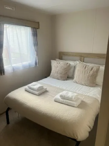 Modern static caravan available at popular Seton Sands Holiday Village. 酒店