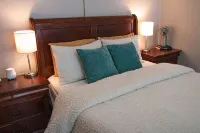 Arkansas A-Frame creates cozy, comfortable memories for years to come. 콤튼 호텔