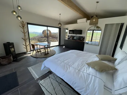 Unusual in the heart of nature, Nordic bath, panoramic sauna Hotel a Grazac