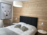 Mountain View Apartment - Large South-facing Terrace