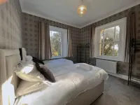 Family party ten-bedroom Villa, hot tub and games room Hotels in 