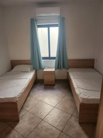 Seafront apartment in welcoming Marsaskala with fully AC, WiFi. Sleep up to 6! Отели в г. Marsaskala