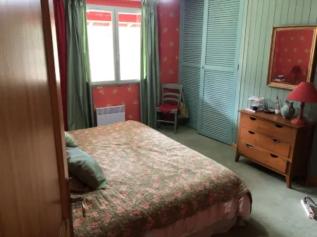 Chalet Rousseau Style Villa in La Vigne in Cap Ferret Sleeps 14