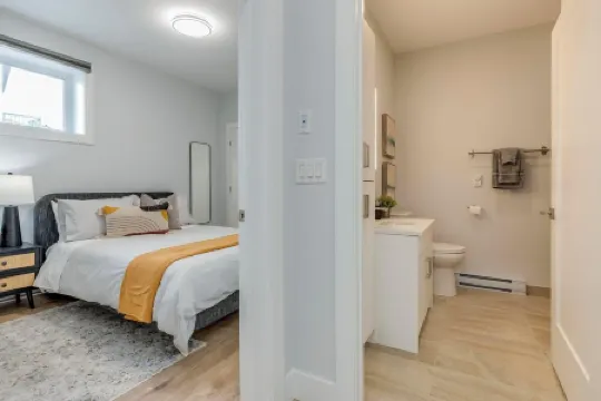 Exquisite Honeygold Apartment-2 Bedrooms