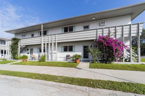 Relax at the Blue Buttercup in Sarasota's sweet SouthSide village!