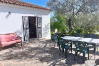 El Berezal Farm Отели рядом с достопримечательностью «Сьерра де Арасена»