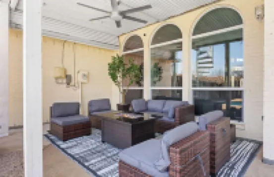 GREAT DEAL! Huge and Stylish Lake View House in Rowlett