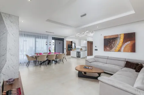 Spacious 5-bedroom villa in gorgeous Brekovica with AC, WiFi