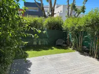 Apartment with garden and jacuzzi!