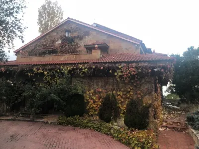 Preserve house in ituero and lama. Hotels near Los Ángeles de San Rafael