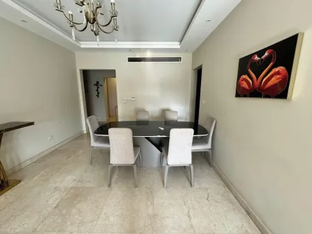 3-bedroom apartment in cool Giza Governorate with AC, WiFi