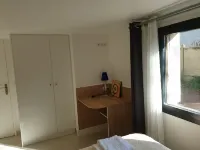 House Villa : Les Coteaux 5 Hotels in Argenteuil