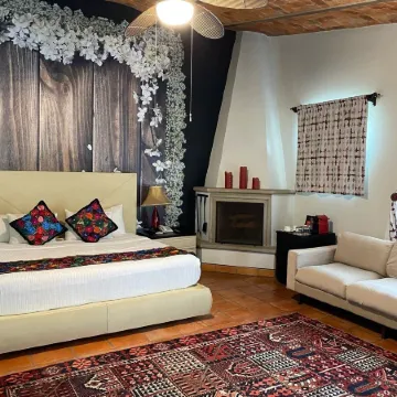 Hacienda del Lago Boutique Hotel