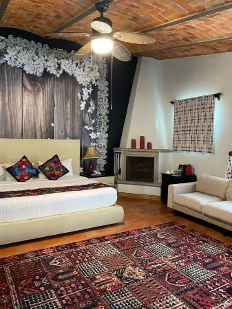 Hacienda del Lago Boutique Hotel