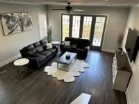 NEW Comfy, spacious, Modern