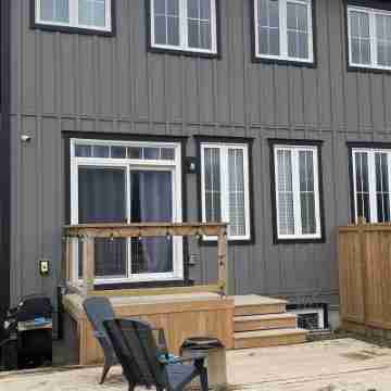 Blue Mountain Windfall Townhome. Within 1km of Chairlift and 4km of Village . Others