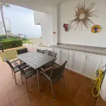 Apartment with sea views in a quiet area