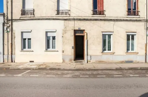 Appart Cosy Avec Stationnement Gratuit sur Place Hotels in Roanne