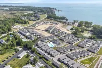 Resort Living Hotels in Lakeside Marblehead