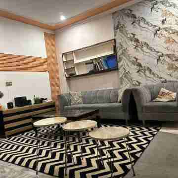 Wonderful townhome with WiFi in Lahore. Enjoy Holidays as its your own house. Others