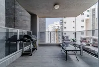 Beach vicinity, shopping G-level, parking. Near playground. Shabbat elevator Hotels in Ashkelon