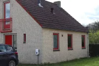 Luxury 6P holiday home with charging station and customizable comfort mattresses