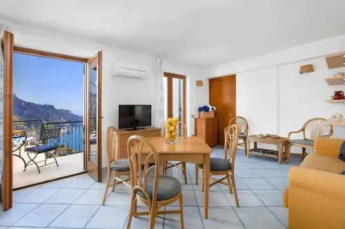 Cozy 1-bedroom apartment in charming Ravello with WiFi, AC Hotels in Ravello