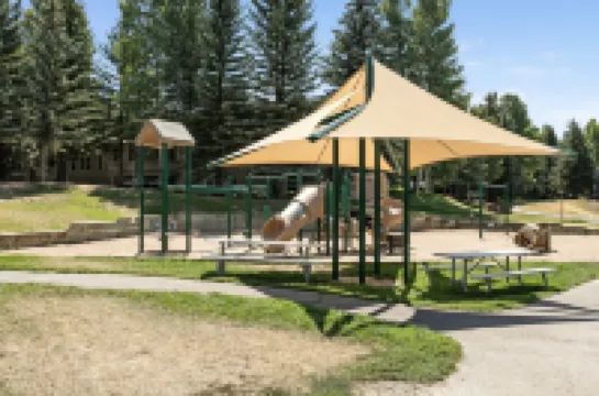 470 Homestead Unit 13 2 Bedroom Townhouse