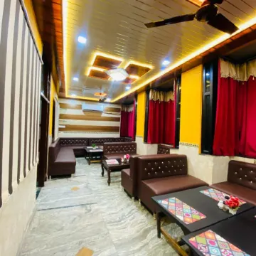 Friends Guest House and Hostel