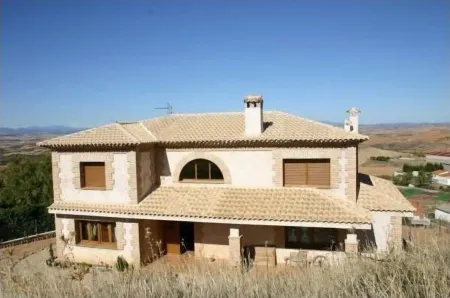 Eras de Pantrillar Rural House (full rental) for 10 people Отели в г. Сируэлас