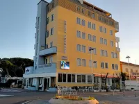 Vintage Hotel Tornese - Business & Events Hotels in Cecina