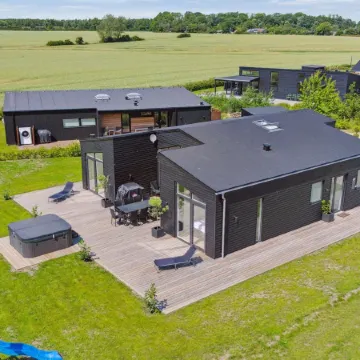 "Nissine" - 300m from the Sea