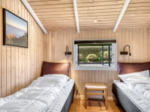 "Ofrath" - 350m to the Fjord