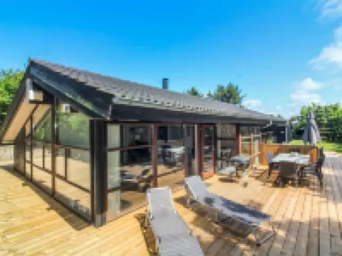 "Paulette" - 450m from the Sea Hotels in Lokken