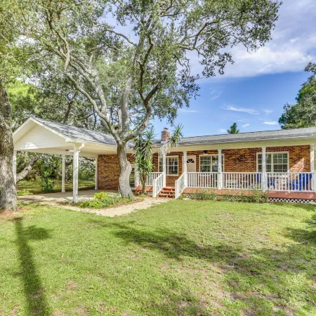 2 Mi to Mashes Sands Beach: Quiet Home w/ Dock!