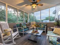 Red Bird Cabin Studio Retreat Hotels in Llano County
