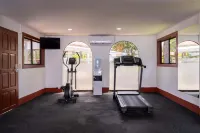 Best Western Las Mercedes Airport - Gym