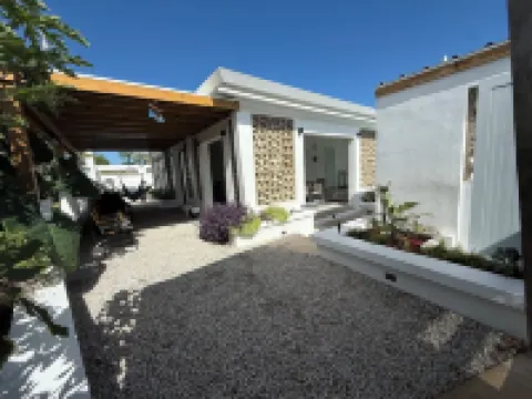 Located Close to Isabel Segunda Vieques, Downtown 4 Bedrooms with Pool.