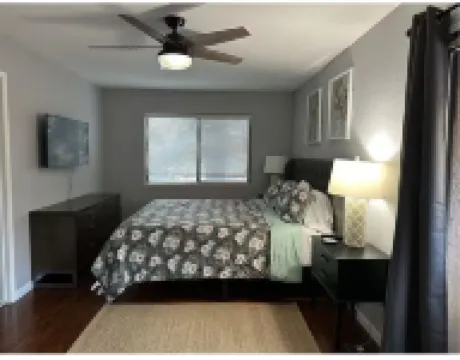 3-bedroom townhome in tranquil Modesto with AC