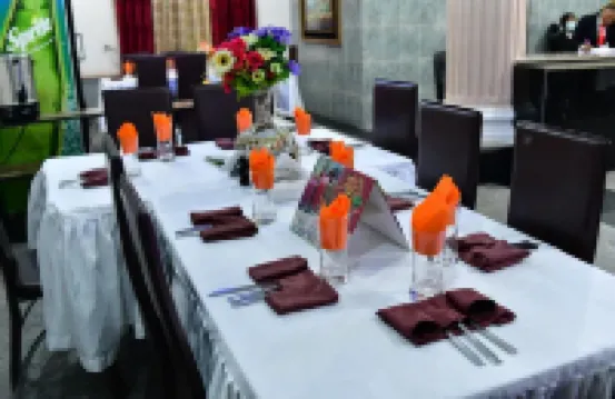 Choice Gate Hotel and Suites