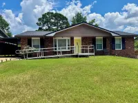 New Listing! Family Friendly Home, WIFI, Game Room, Large Yard near Ft. Benning