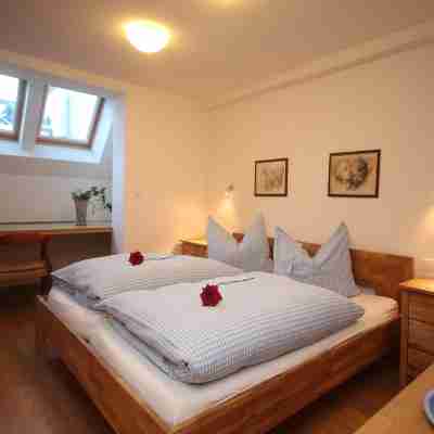 Apartment in Kitzbuhel near Ski Slopes Rooms
