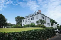 Spacious Waterview Home - Spa, Pool Table & Fireplaces – for Families & Reunion