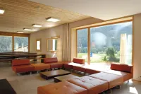 Scuol Youth Hostel Hotel a Tschierv