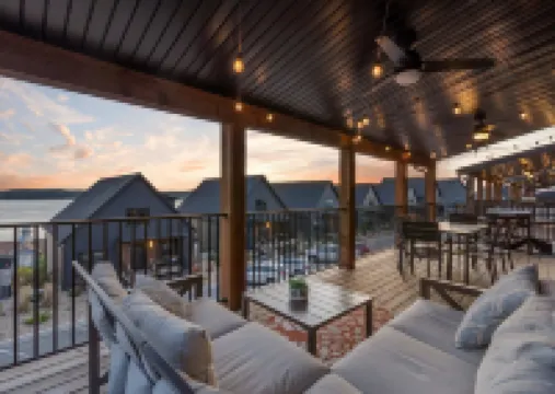 파인애플 포인트, 20일 숙박