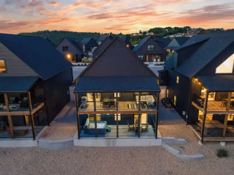 파인애플 쇼어스 - 14일 숙박