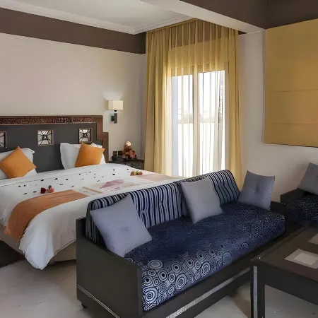 Oasis Hotel & Spa