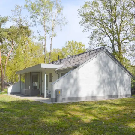 Alluring Holiday Home in Limburg Near Forest Hotels in Stramproy