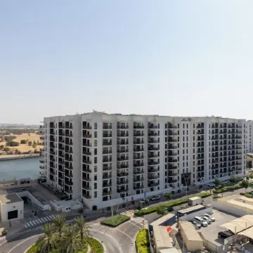 Maison Privee - Sleek Yas Getaway w/ Ferrari World and Canal Views Отели рядом с достопримечательностью «Пристань для яхт Яс»